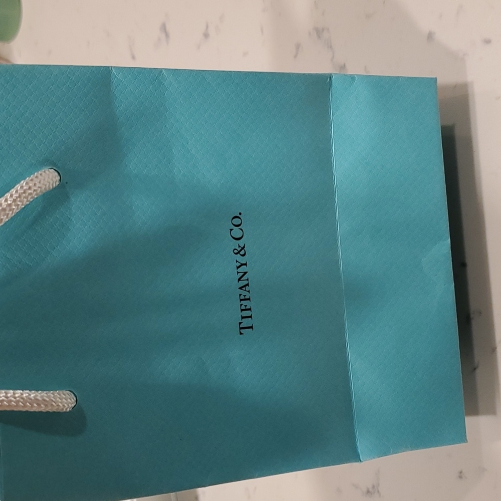 Tiffany & Co. - Picture 3 of 3